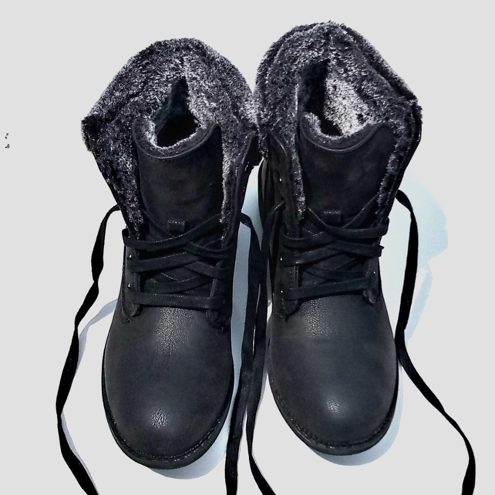Skechers Ankle Boot, Size 5.5